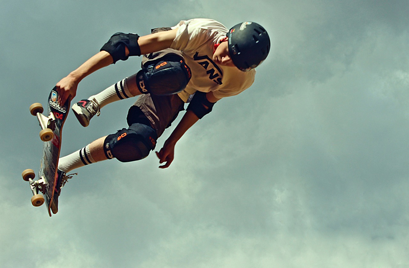 1699326380595620q296.jpg skateboard-1091710_1280.jpg